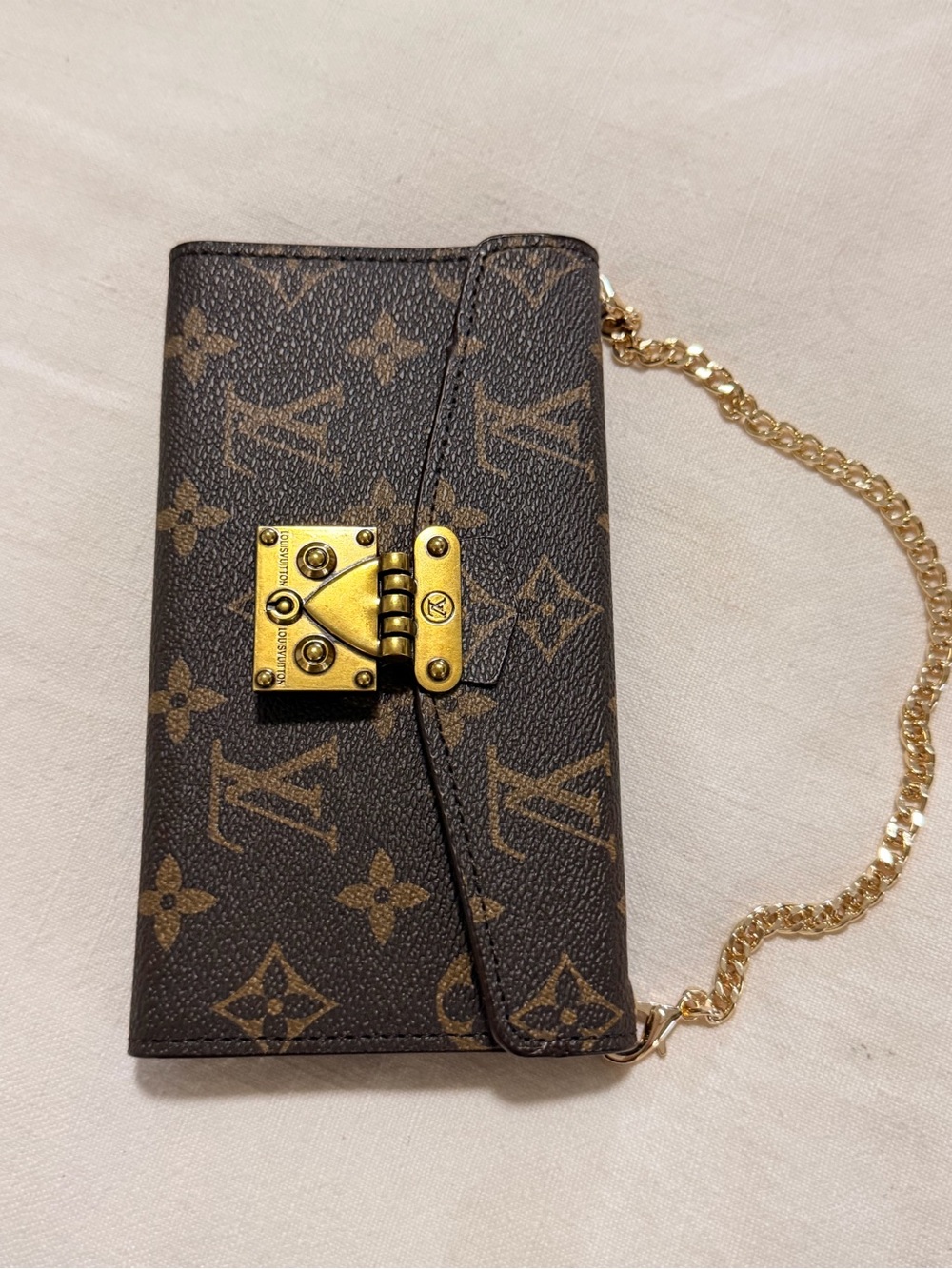 Cell phone I phone 17 pro Max Case w wallet